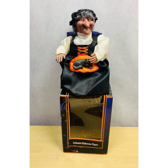 Vintage Gemmy Animated Halloween Witch in Chair Petting Cat Lights & Sou… - Picture 3 of 12